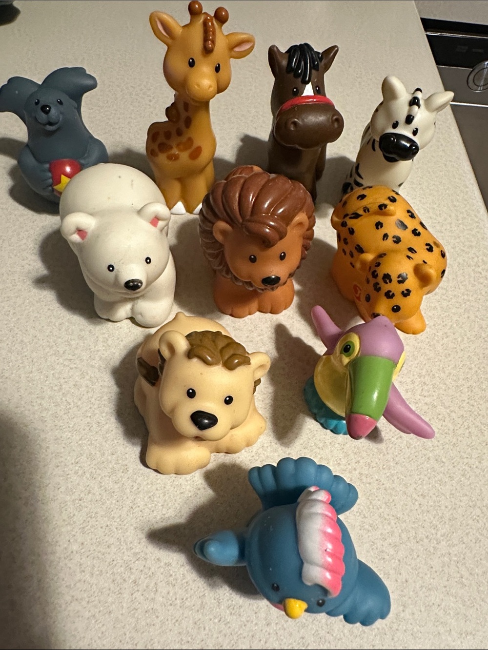 10 vintage Fisher Price little people animals in played with condition